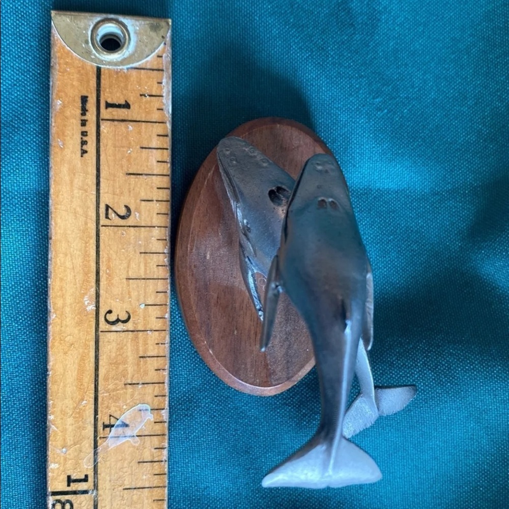Set of Pewter whales - Picture 11 of 12